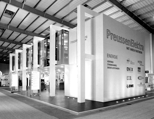 messegeschichten__0004_Preussen-Elektra-Hannovr-Messe-1998-blackwhite